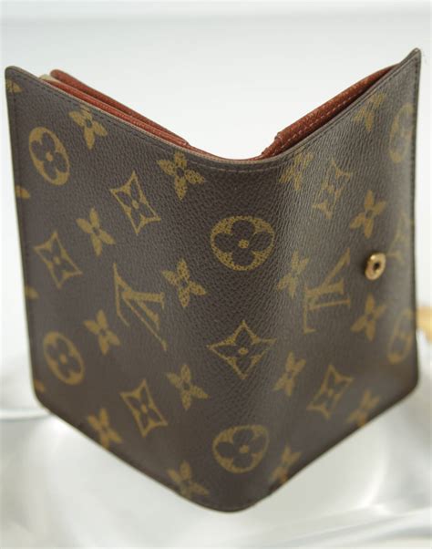 louis vuitton coin wallet.